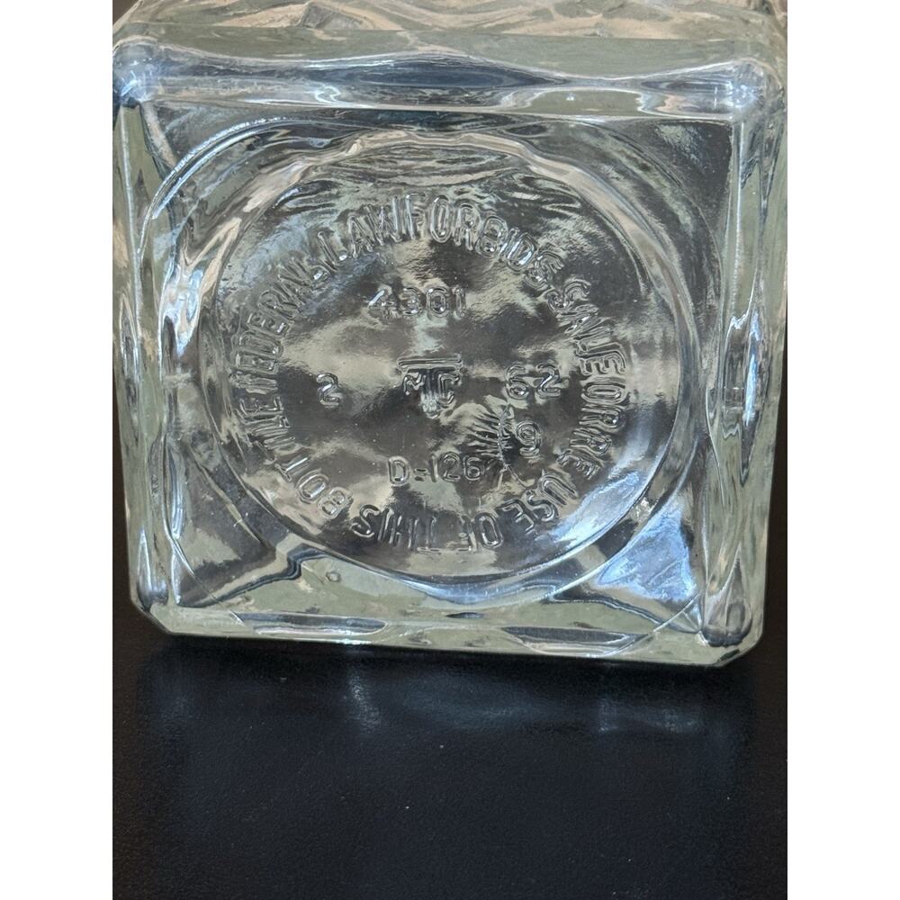 1960s MCM Seagram’s 7 Crown Whiskey Decanter Diamond Pattern Glass w/ Stopper - Picture 14 of 16